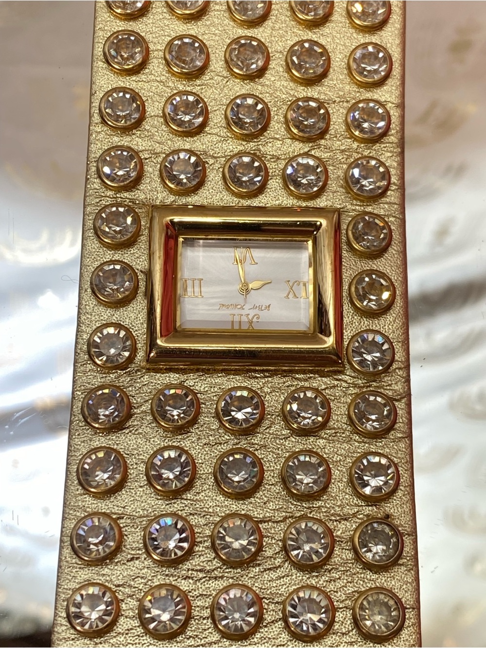 Betsey Johnson Gold Crystal-Studded Bracelet Watch vintage - Picture 3 of 10